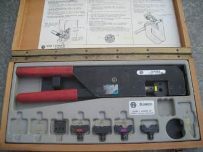 כלי  עבודה     suhner