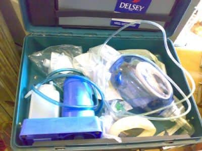 ציוד רפואי    בלון הנשמה עם סקשן נייד delsey visa