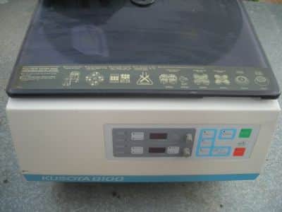 ציוד למעבדות  צנטרפוגה   kubota  8100