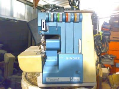 מכונת  תפירה  אוברלוק   singer  14u13a