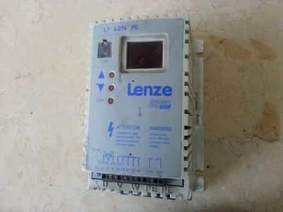 בקר   lenze  8200  smd