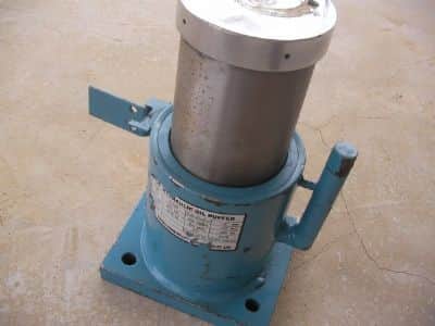 בוכנה   hidraulic  oil  buffer  hyf80