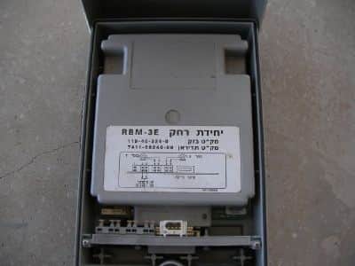 בקר  תקשורת    יחידת  רחק   rbm - 3e