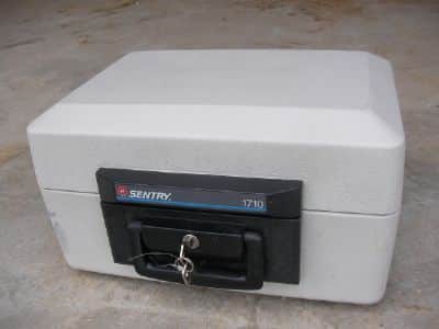 תיבה  חסינת  אש  למדיה   sentry  1710