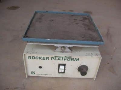 שייקר  נדנדה   rocker  platform  bellco