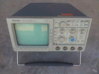אוסילוסקופ   tektronix  tds  420