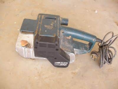 מלטשת  סרט  ידני  aeg  hbs 100