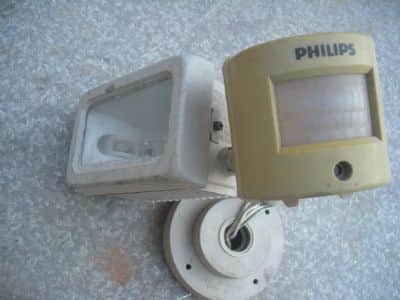 אזעקות  גלאים      philips  ip54