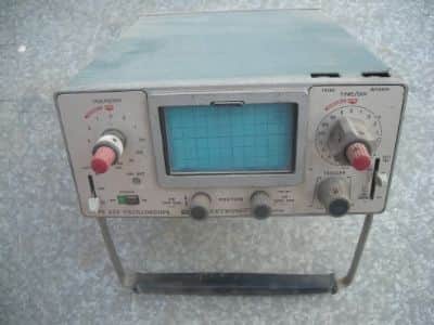 צב"ד    אלקטרוניקה   אוסילוסקופ   sony  tektronix  323