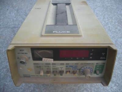 צב"ד    אלקטרוניקה     fluke  8922 a
