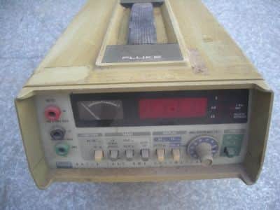 צב"ד    אלקטרוניקה   fluke  8921 a