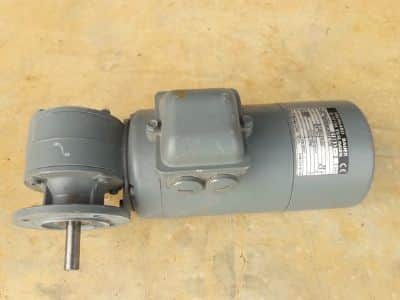 מנוע  גיר  eberhard  bauer  d-73734