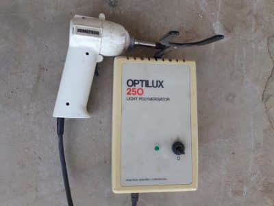 ציוד  למרפאה  optilux  250