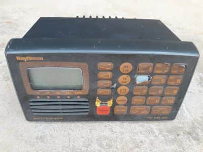 משדר  מקלט  raytheon  vhf  1000  dsc