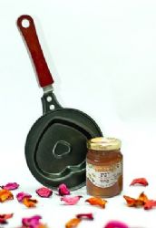 מחבת פנקייק,מתנה לחג,מגוון מחבתות לפנקייק,מארז של פנקייק עם דבש