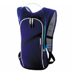 תיק עם שקית מיים