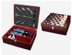 שח מט"  מארז עץ ל 2 בקבוקי יין עם לוח שח מט ואביזר