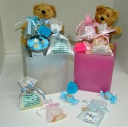 מארז מתנה ליולדת,מארז שימושי ורומנטי הכולל סבון,תהילים ושוקולד