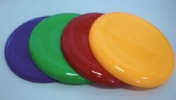 צלחת מעופפת פריזבי מפלסטיק