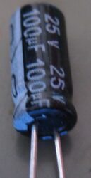 2200מיקרופרד 25V